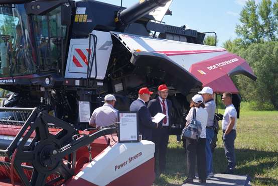 Экспозиция Ростсельмаш - в центре внимания аграриев и журналистов