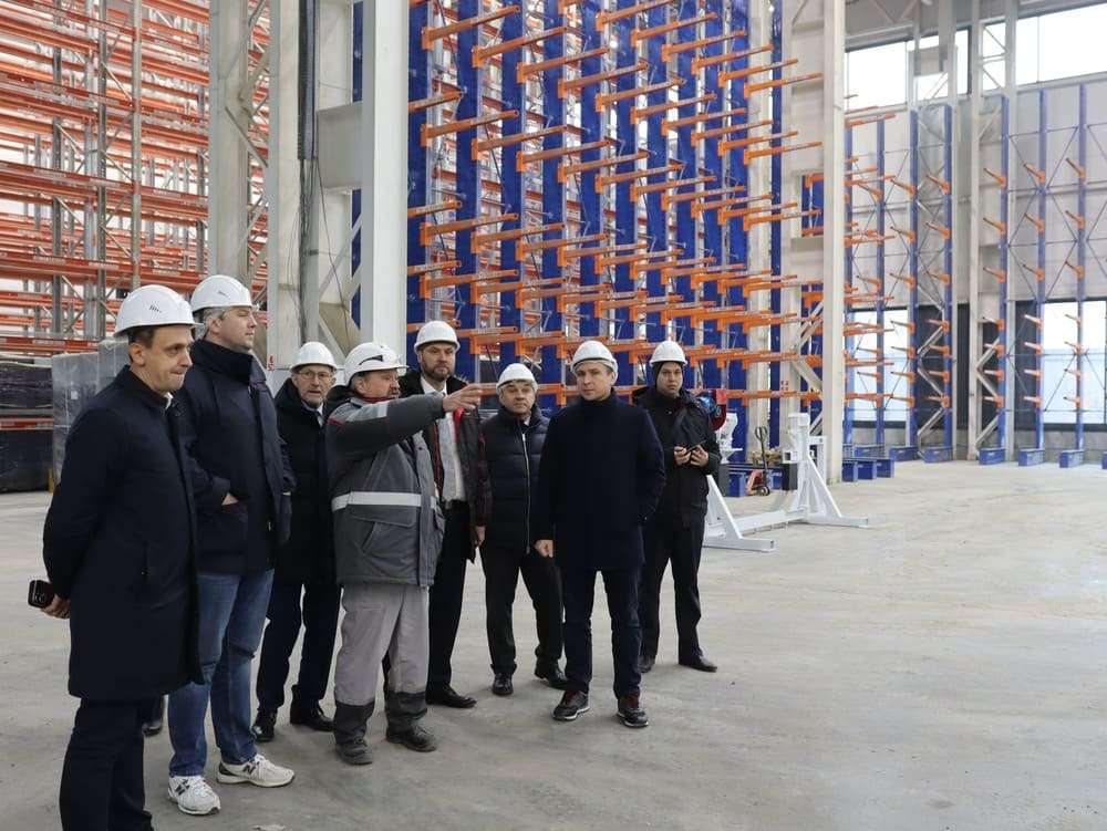Строительство тракторного завода